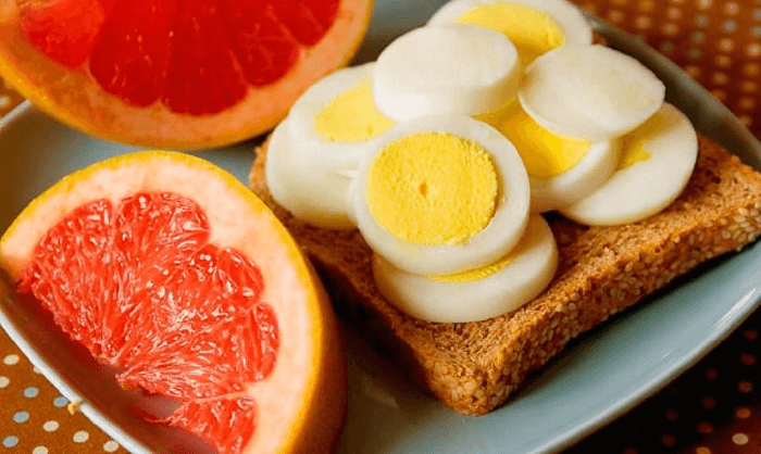 яйца с грейпфрутом
